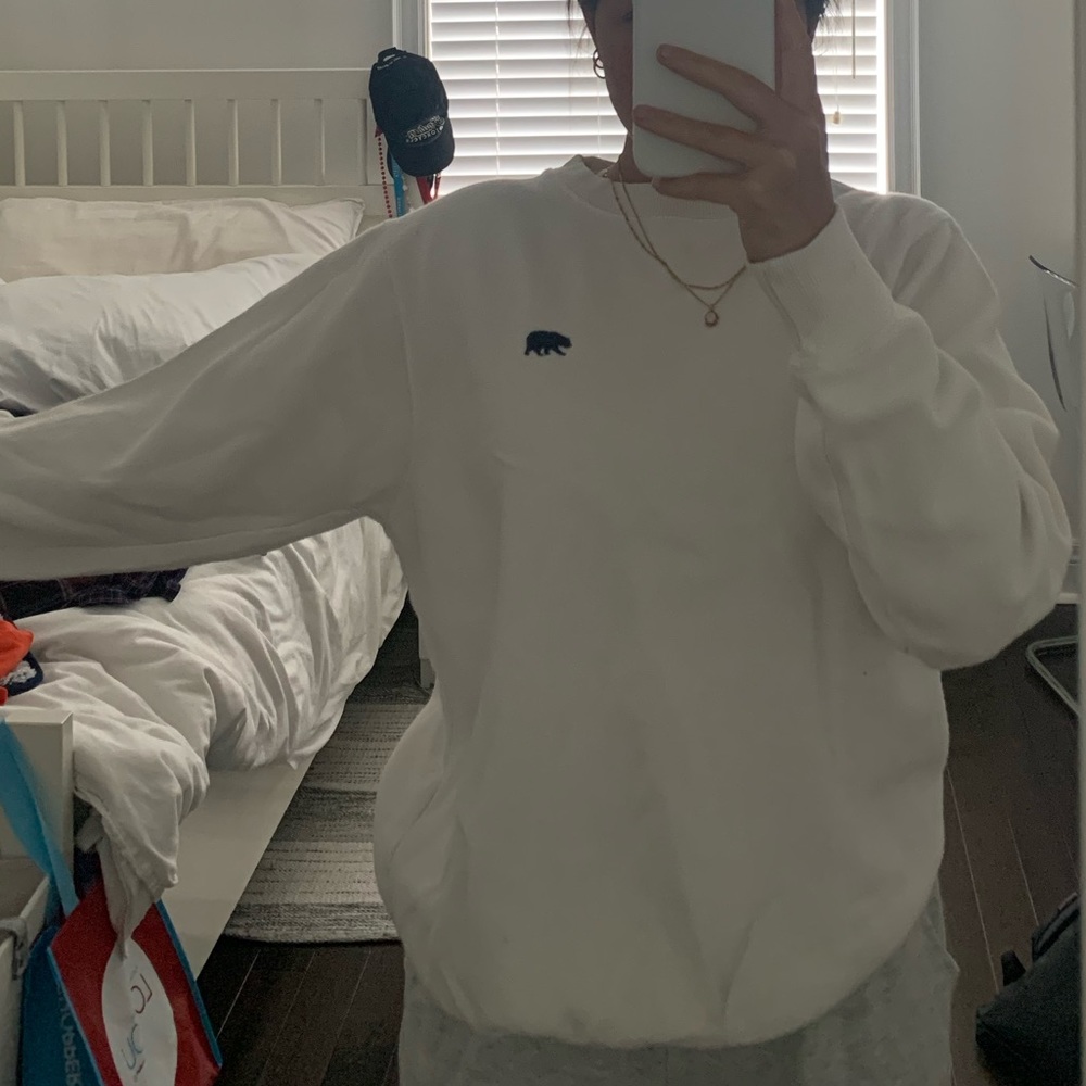 Brandy Melville Crewneck